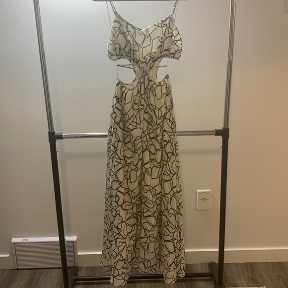 ASTR Sanger Dress - Picture 2 of 8